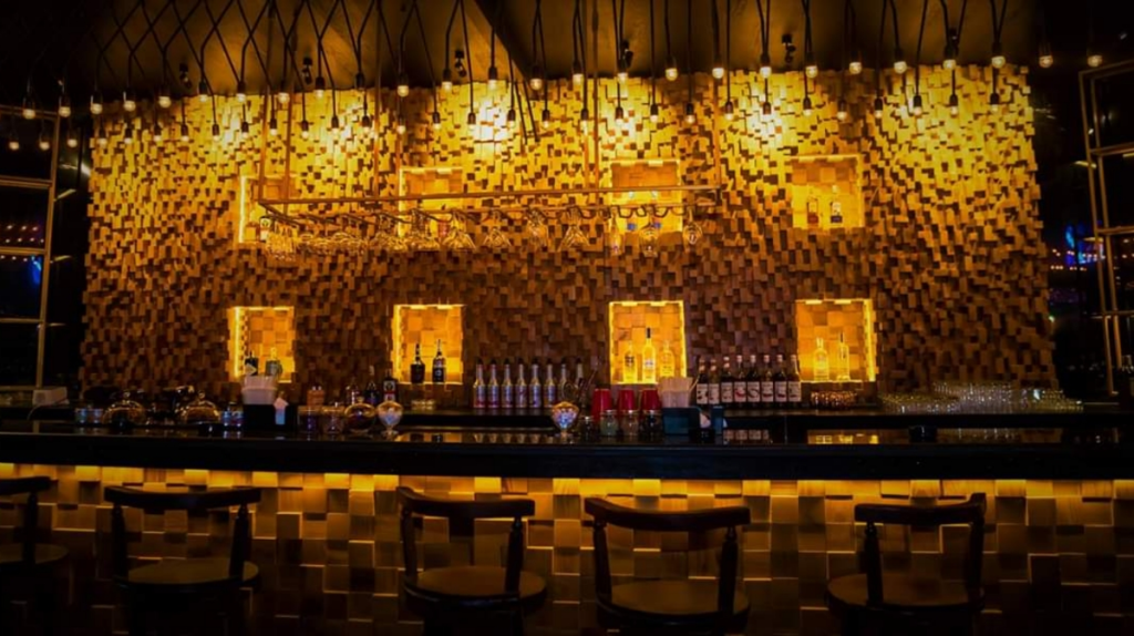 Koo Bar & Lounge  السهر في القاهرة