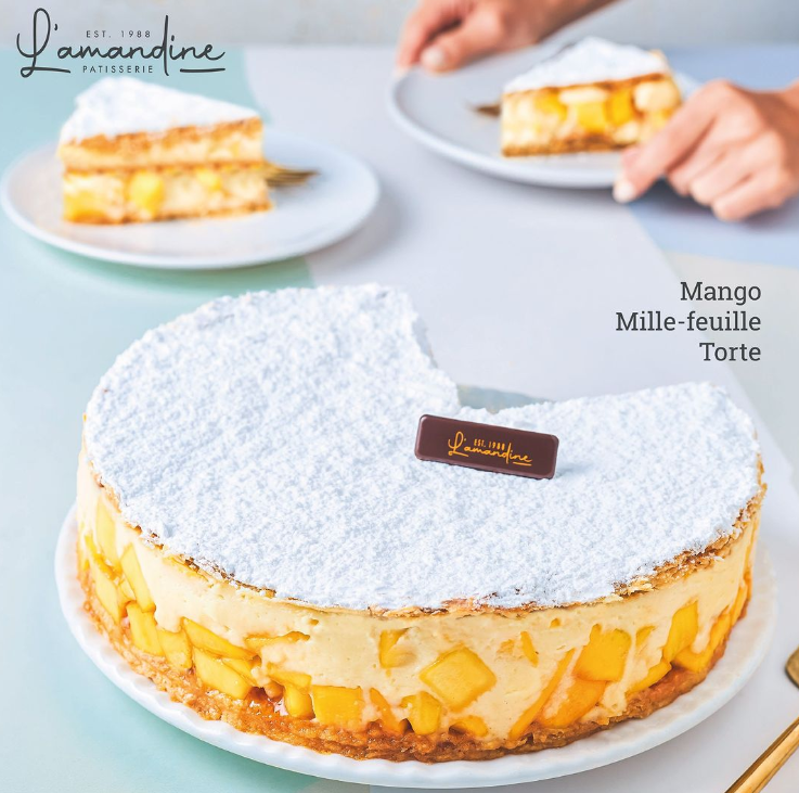 5.تورتة ميلفوي بالمانجو من لاماندين إيجيبت: 5. Mango Mille-Feuille Cake from Lamandine:
