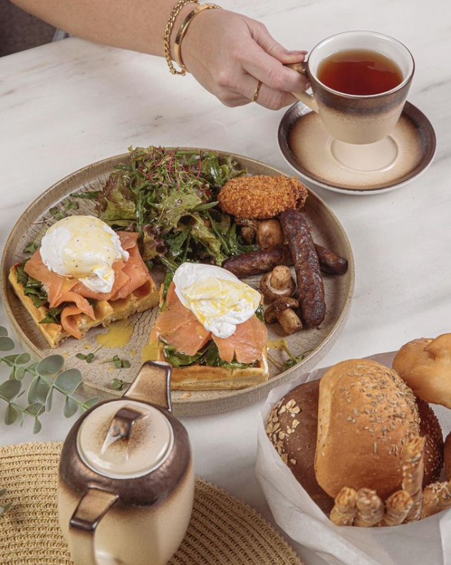 Crimson English breakfast Cairo