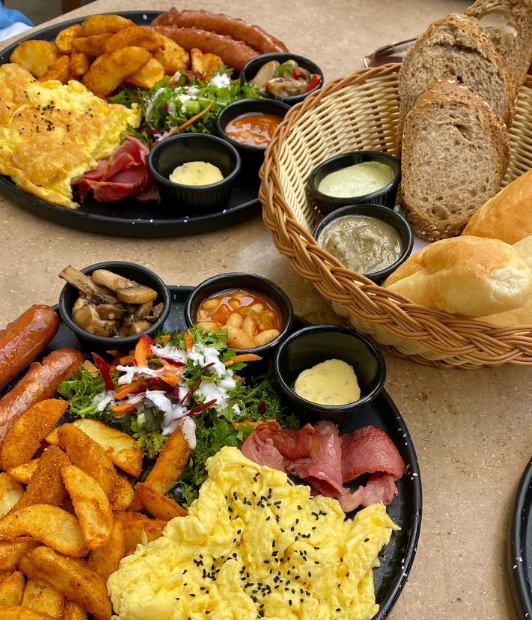 ralph's german bakery English breakfast Cairo