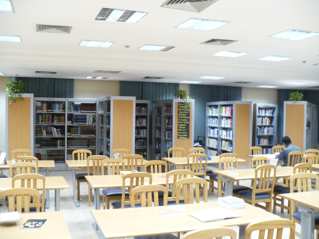 4. Maadi Public Library