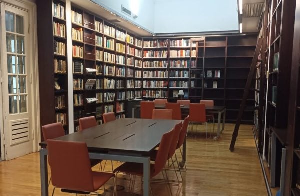 5 من أفضل المكتبات في القاهرة للعمل أو الدراسة بعيدًا عن الضوضاء