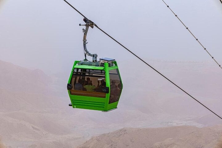 cable cars egypt pyramids